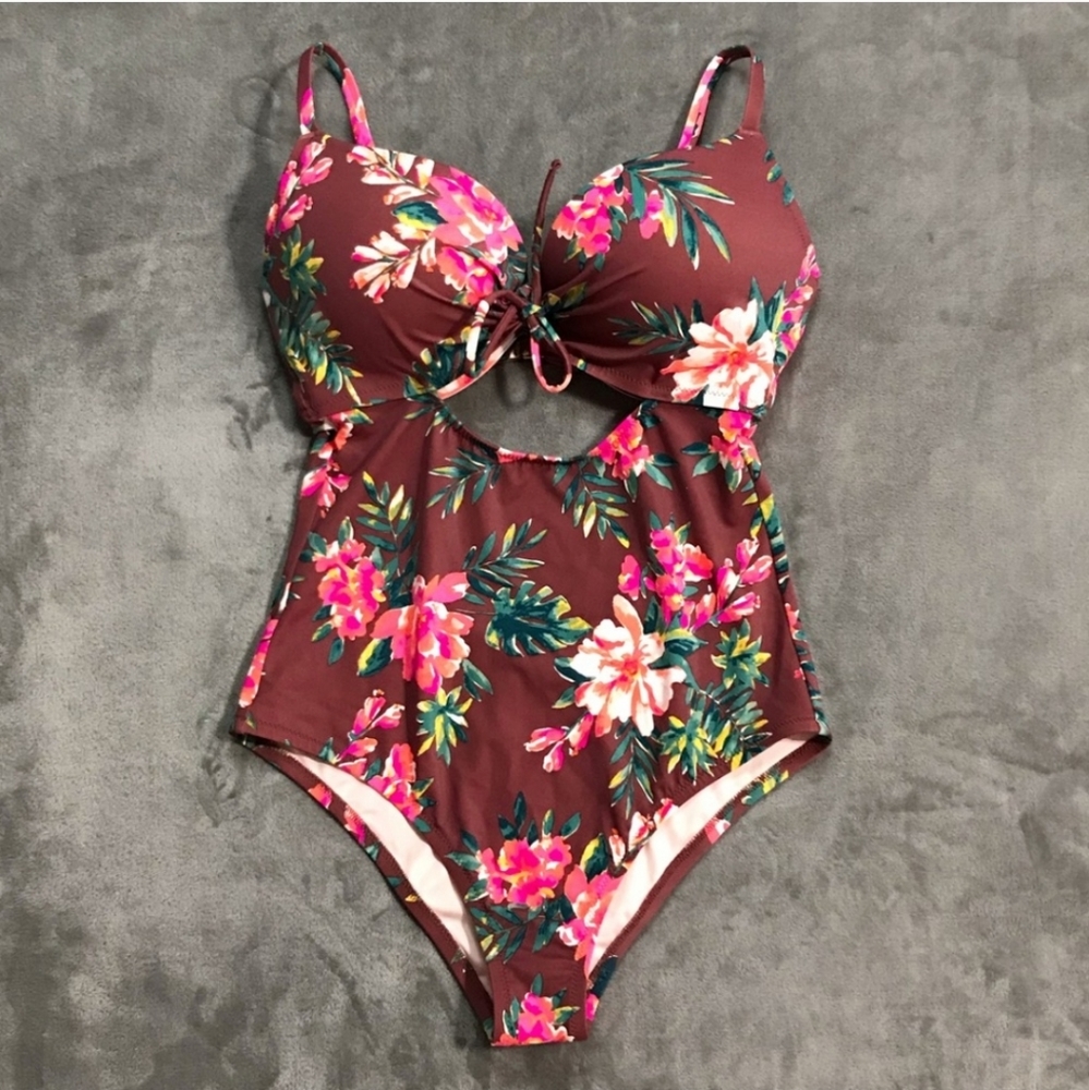 💙 NWOT shade & shore burgundy floral one piece
